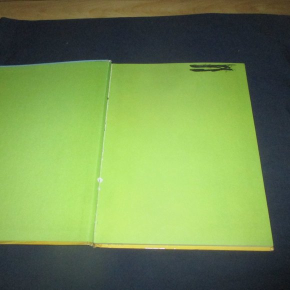 Disney's World of Adventure: Cars! Cars! Cars! The Love Bug (Hardcover) Vintage! - Picture 5 of 5